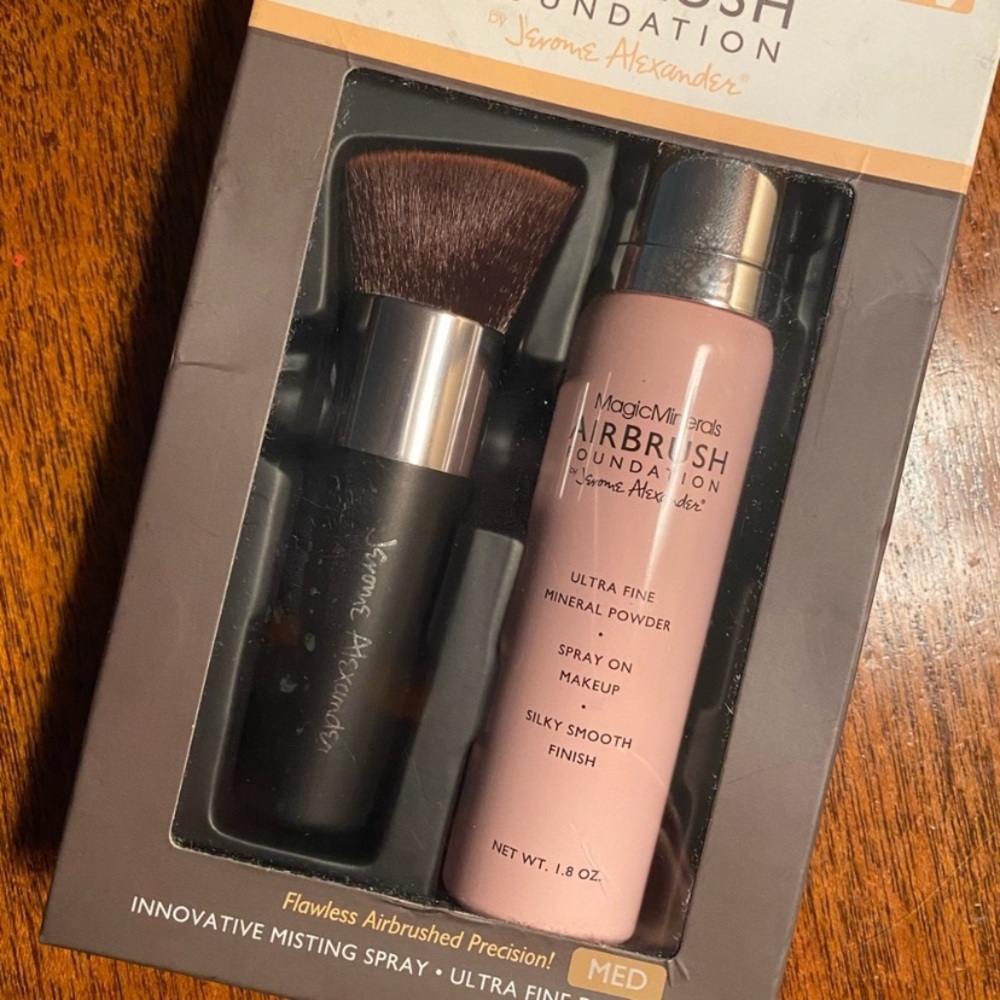 Magic Mineral Airbrush Foundation Kit